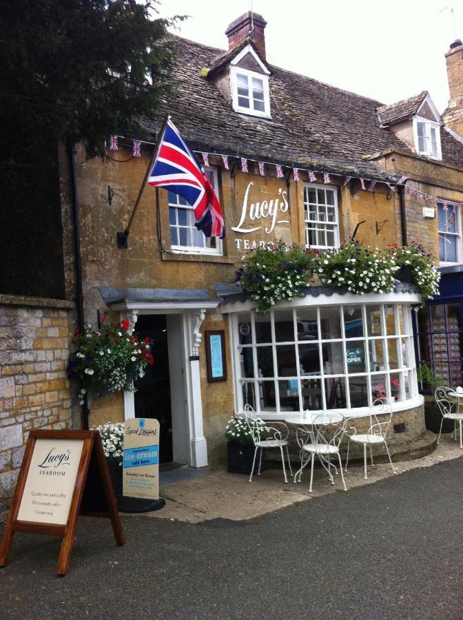 Lucy'S Tearoom Stow-on-the-Wold Exterior photo