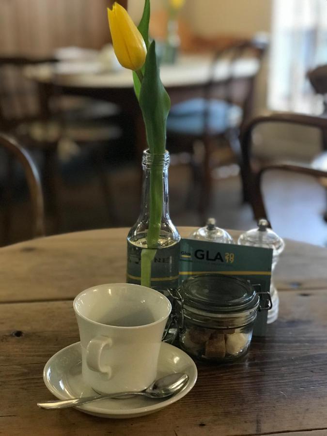Lucy'S Tearoom Stow-on-the-Wold Exterior photo